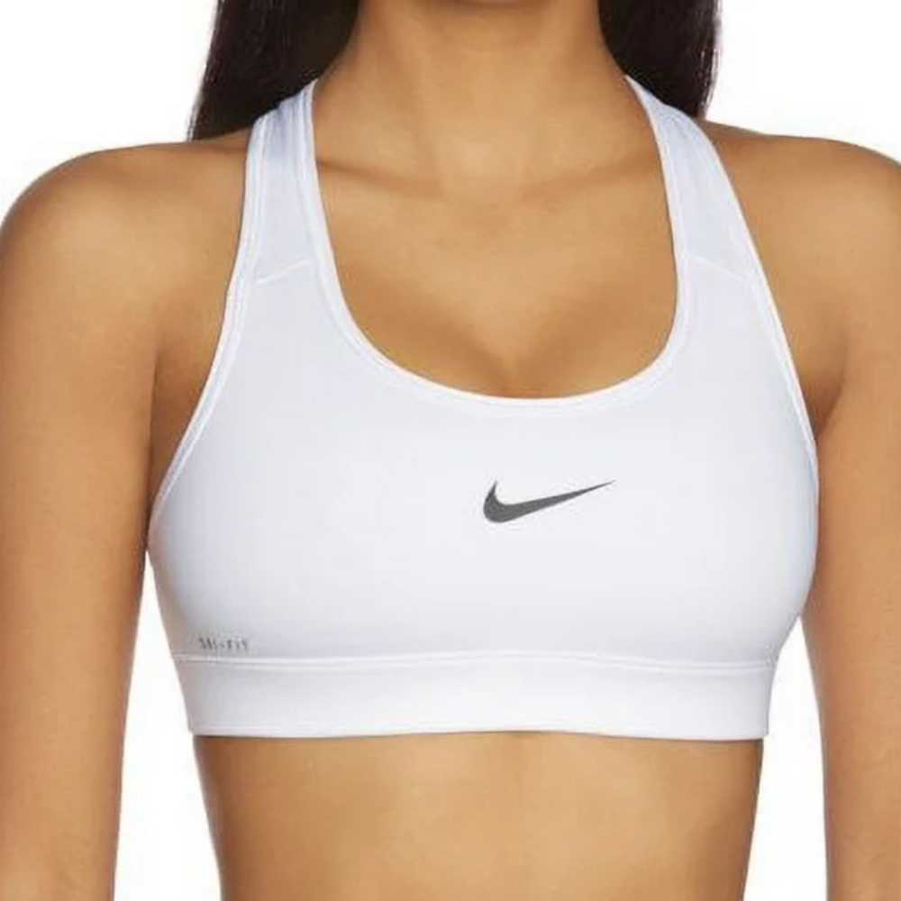 Nike white women’s sports bra size extra small!